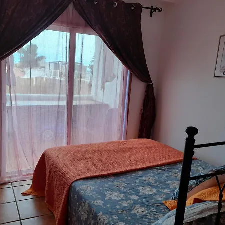 Marina Palace * 阿德耶